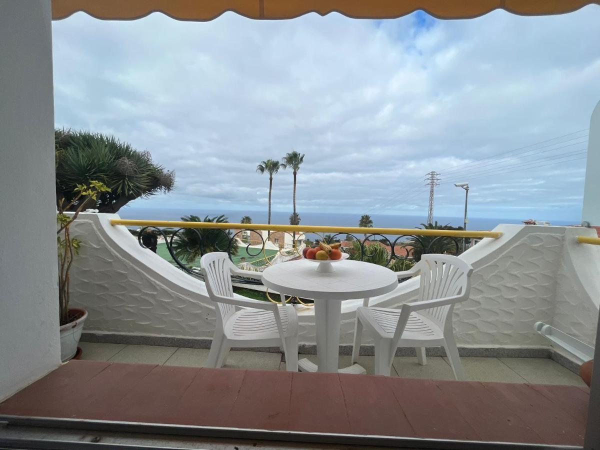 Studio Sea Front View & Pool Apartment Такоронте Екстериор снимка